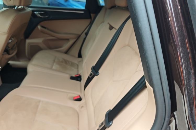 Used Porsche Macan 2018 Macan 2.0T Left Rear Seat
