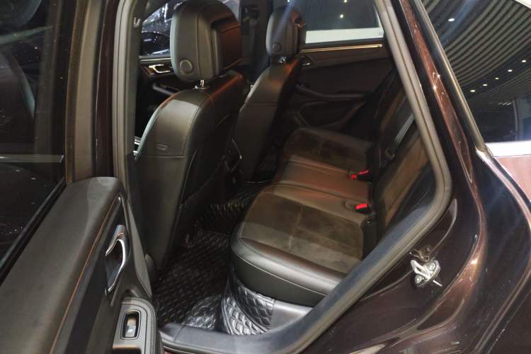 Used Porsche Macan 2018 Macan 2.0T Left Rear Seat