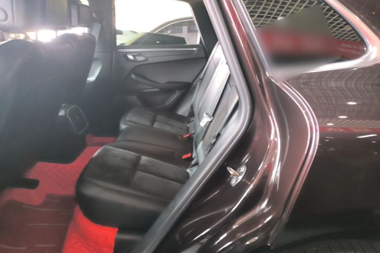 Used Porsche Macan 2018 Macan 2.0T Left Rear Seat