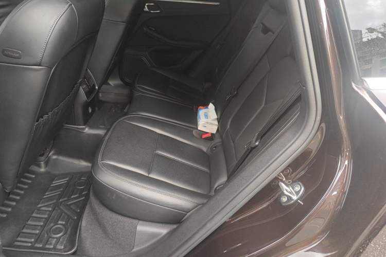 Used Porsche Macan 2018 Macan 2.0T Left Rear Seat