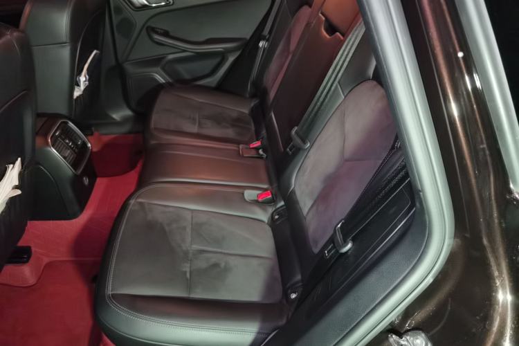 Used Porsche Macan 2018 Macan 2.0T Left Rear Seat