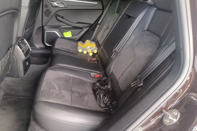 Used Porsche Macan 2018 Macan 2.0T Left Rear Seat