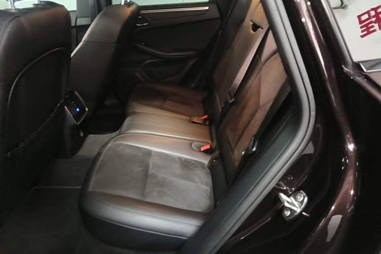 Used Porsche Macan 2018 Macan 2.0T Left Rear Seat