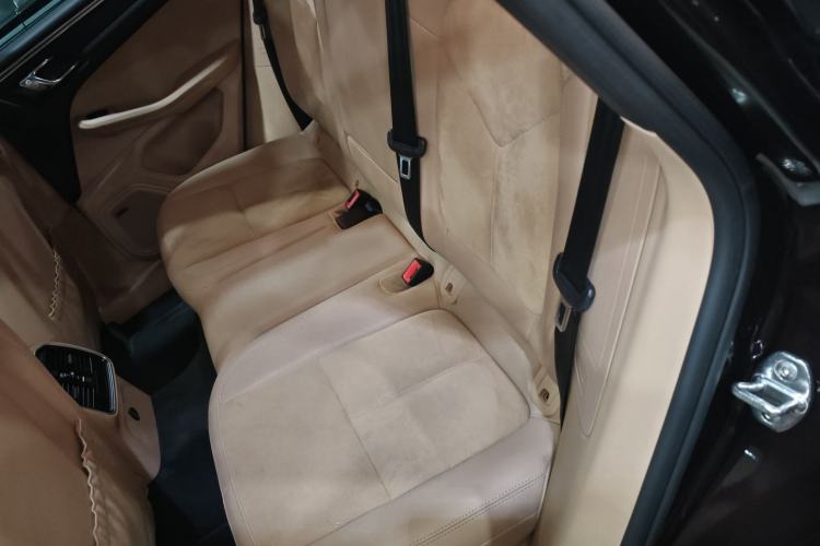 Used Porsche Macan 2018 Macan 2.0T Left Rear Seat
