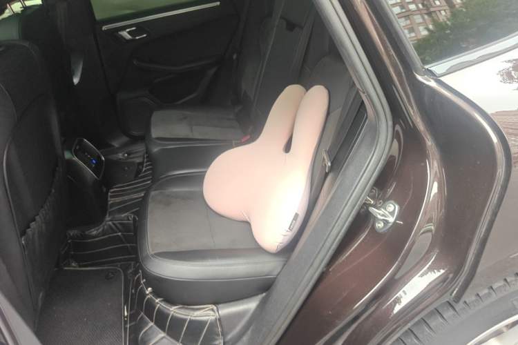 Used Porsche Macan 2018 Macan 2.0T Left Rear Seat