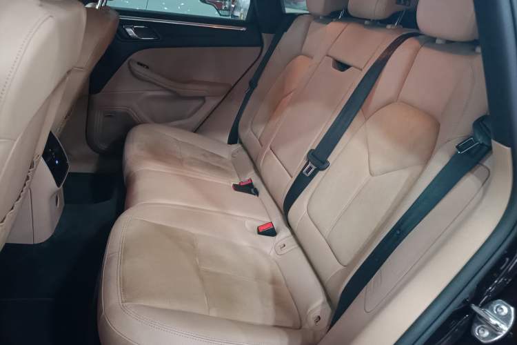 Used Porsche Macan 2018 Macan 2.0T Left Rear Seat