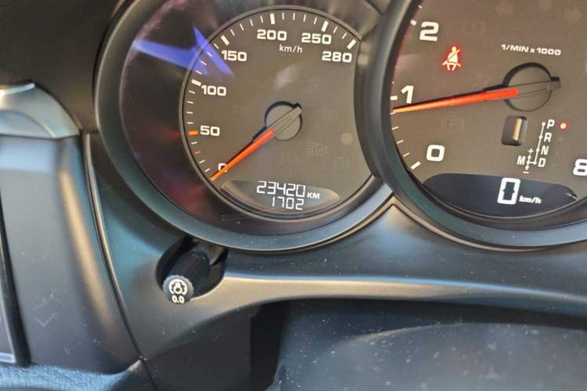 Used Porsche Macan 2018 Macan 2.0T Odometer Close Up