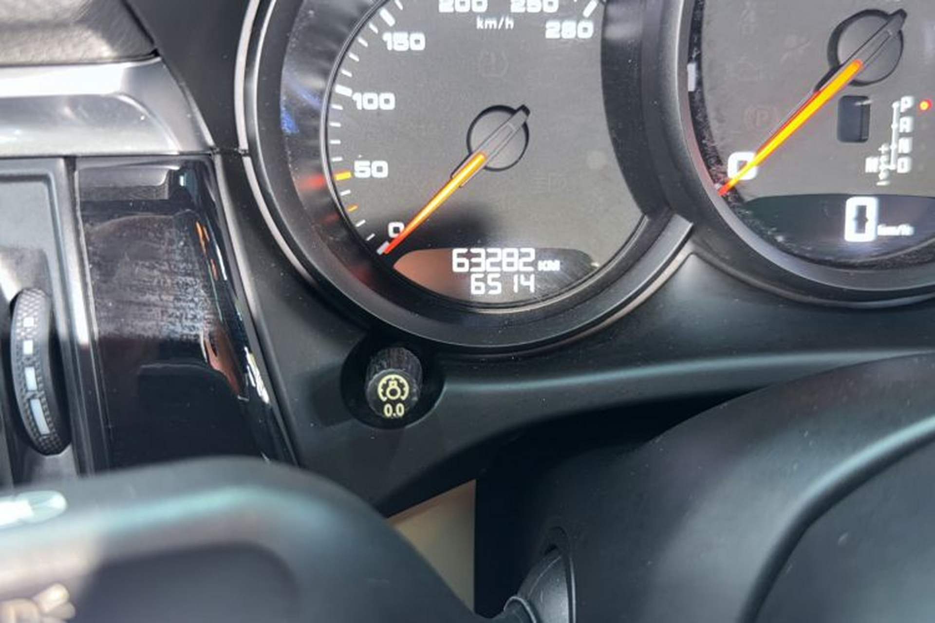Used Porsche Macan 2018 Macan 2.0T Odometer Close Up