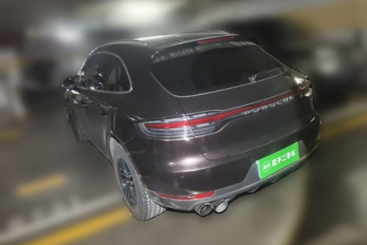 Used Porsche Macan 2018 Macan 2.0T Rear Left 45 Deg