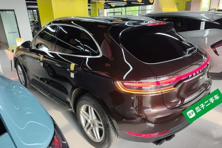Used Porsche Macan 2018 Macan 2.0T Rear Left 45 Deg