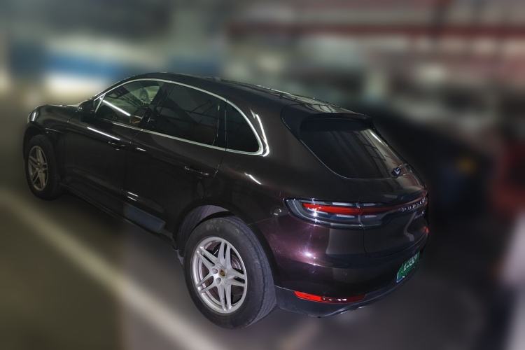 Used Porsche Macan 2018 Macan 2.0T Rear Left 45 Deg