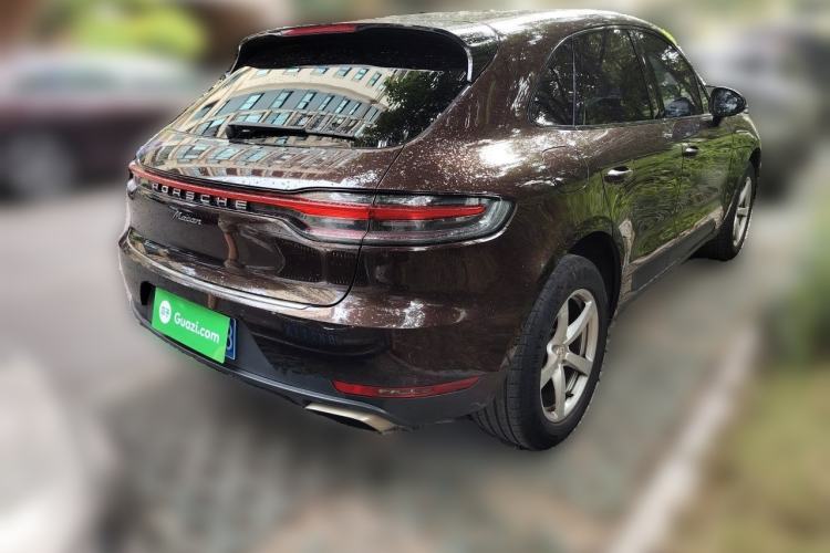 Used Porsche Macan 2018 Macan 2.0T Rear Right 45 Deg