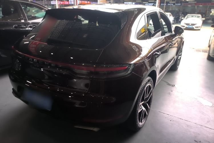 Used Porsche Macan 2018 Macan 2.0T Rear Right 45 Deg