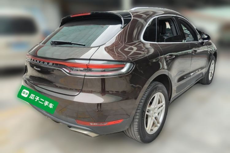 Used Porsche Macan 2018 Macan 2.0T Rear Right 45 Deg