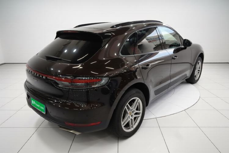 Used Porsche Macan 2018 Macan 2.0T Rear Right 45 Deg