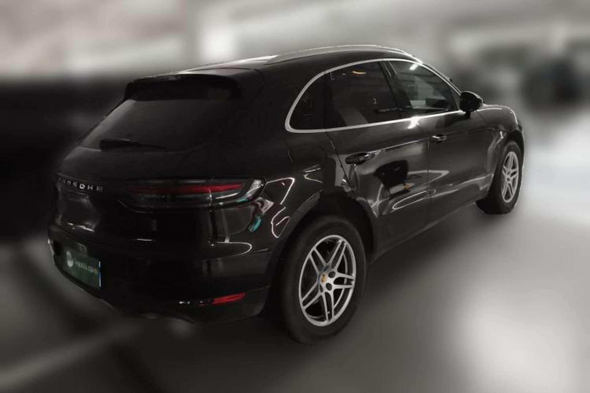 Used Porsche Macan 2018 Macan 2.0T Rear Right 45 Deg