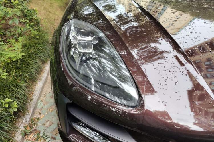Used Porsche Macan 2018 Macan 2.0T Right Front Headlight