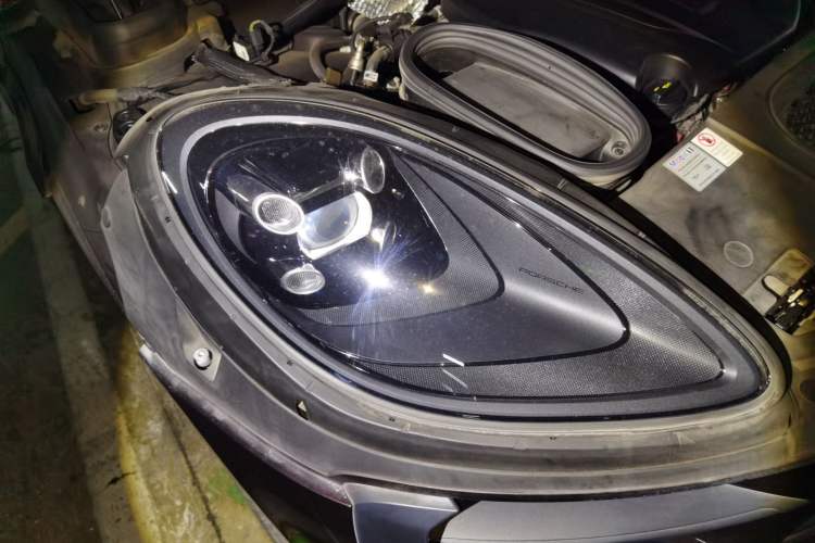Used Porsche Macan 2018 Macan 2.0T Right Front Headlight