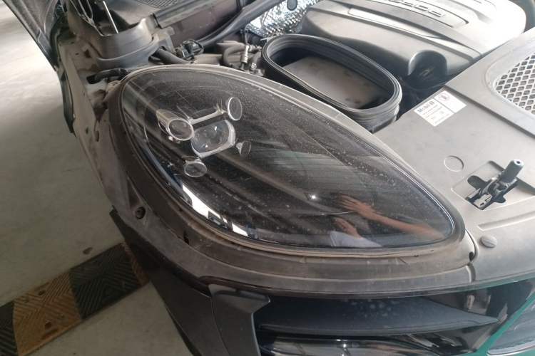 Used Porsche Macan 2018 Macan 2.0T Right Front Headlight