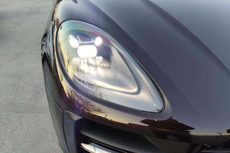 Used Porsche Macan 2018 Macan 2.0T Right Front Headlight