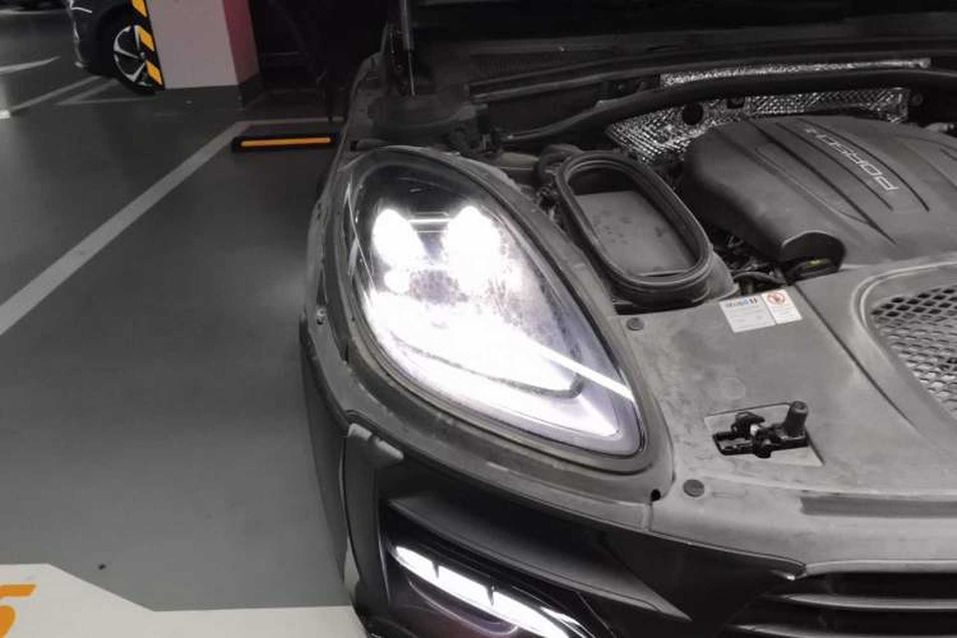 Used Porsche Macan 2018 Macan 2.0T Right Front Headlight