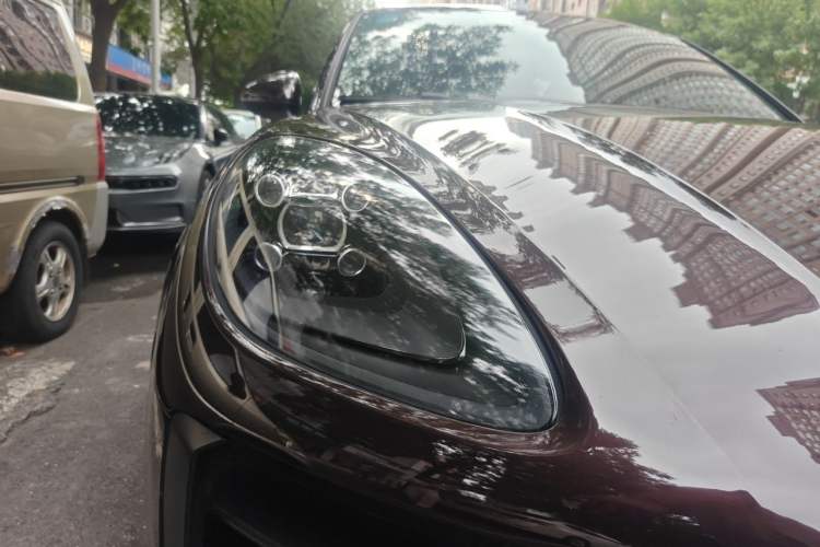 Used Porsche Macan 2018 Macan 2.0T Right Front Headlight
