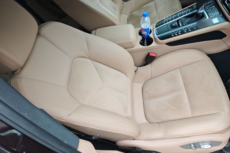 Used Porsche Macan 2018 Macan 2.0T Right Front Seat