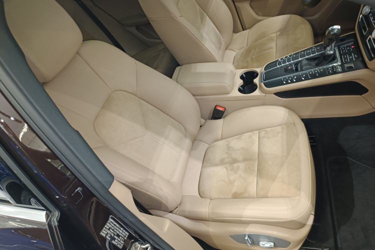 Used Porsche Macan 2018 Macan 2.0T Right Front Seat