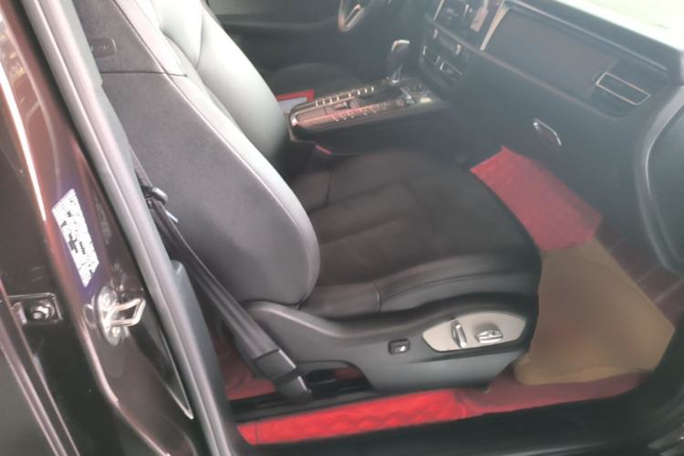 Used Porsche Macan 2018 Macan 2.0T Right Front Seat