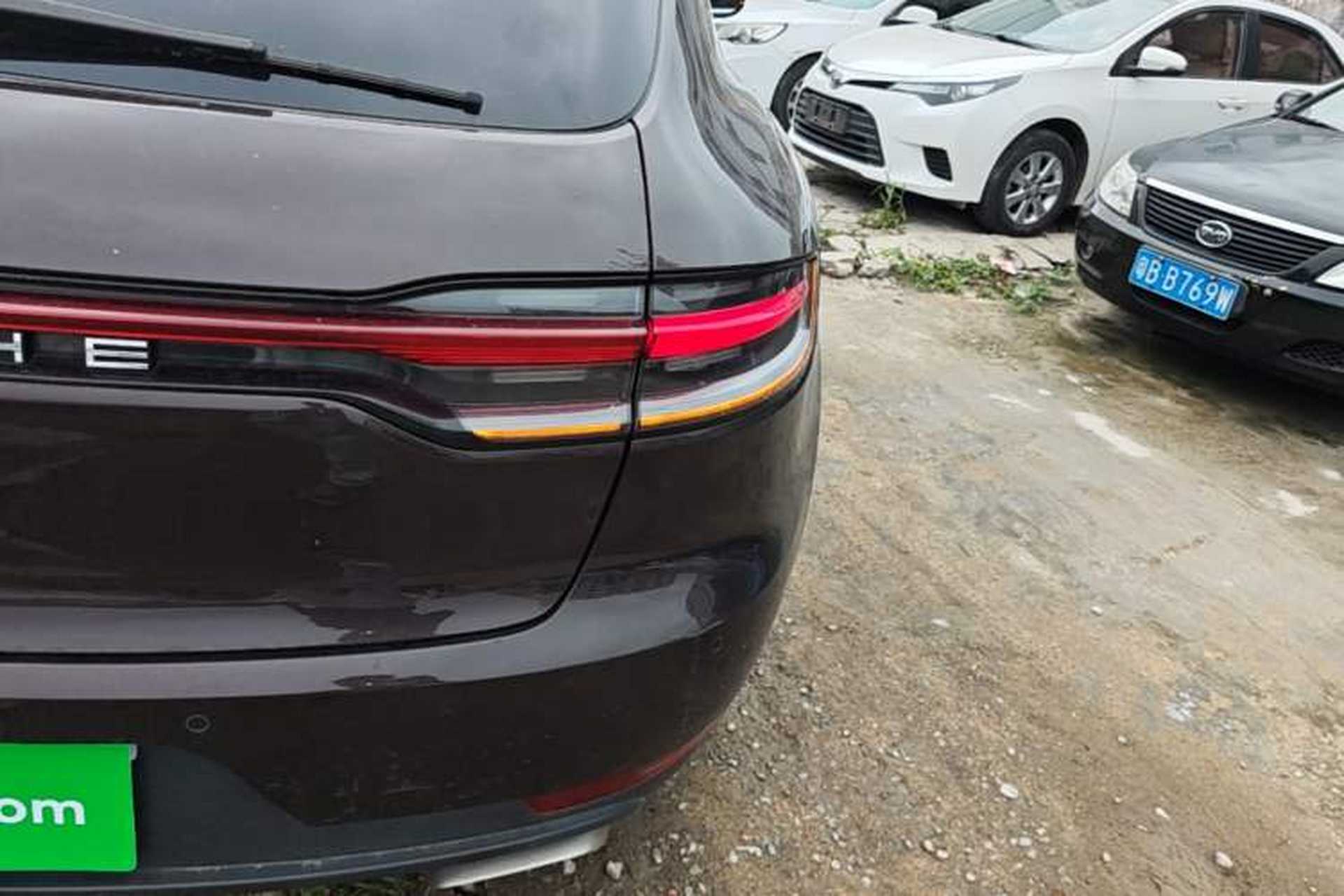 Used Porsche Macan 2018 Macan 2.0T Right Rear Taillight