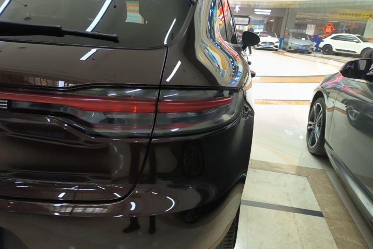 Used Porsche Macan 2018 Macan 2.0T Right Rear Taillight