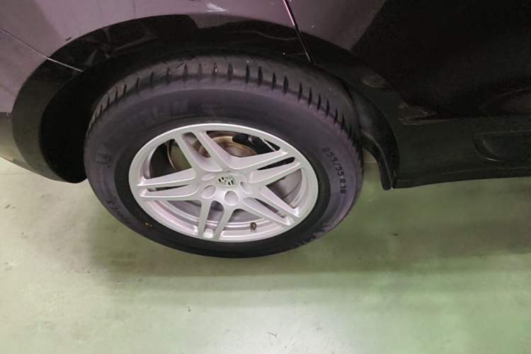 Used Porsche Macan 2018 Macan 2.0T Right Rear Wheel Hub