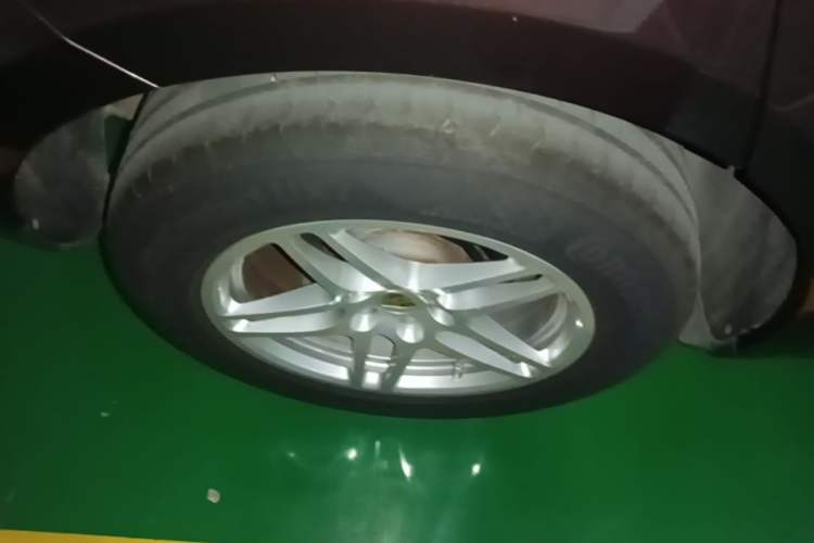 Used Porsche Macan 2018 Macan 2.0T Right Rear Wheel Hub