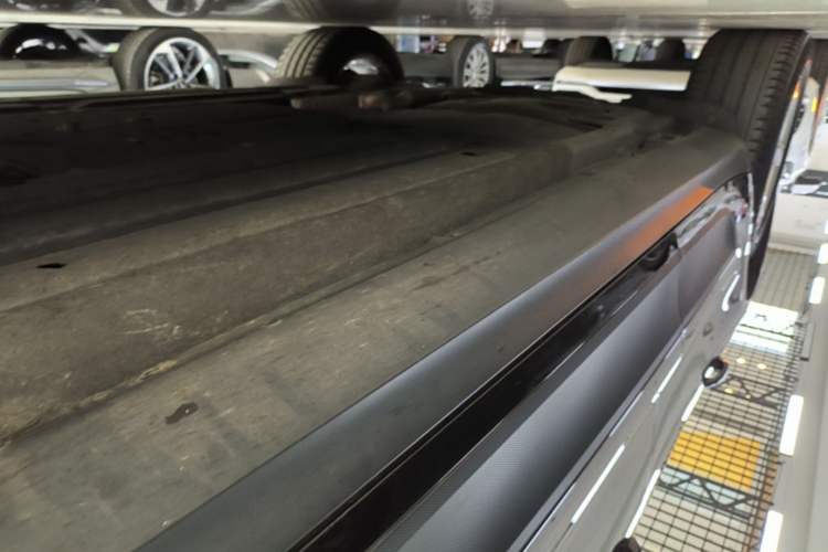 Used Porsche Macan 2018 Macan 2.0T Right Side Sill