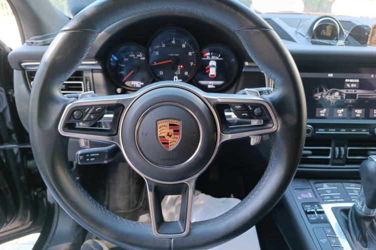Used Porsche Macan 2018 Macan 2.0T Steering Wheel