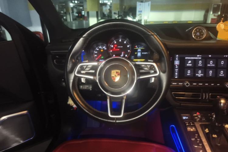 Used Porsche Macan 2018 Macan 2.0T Steering Wheel
