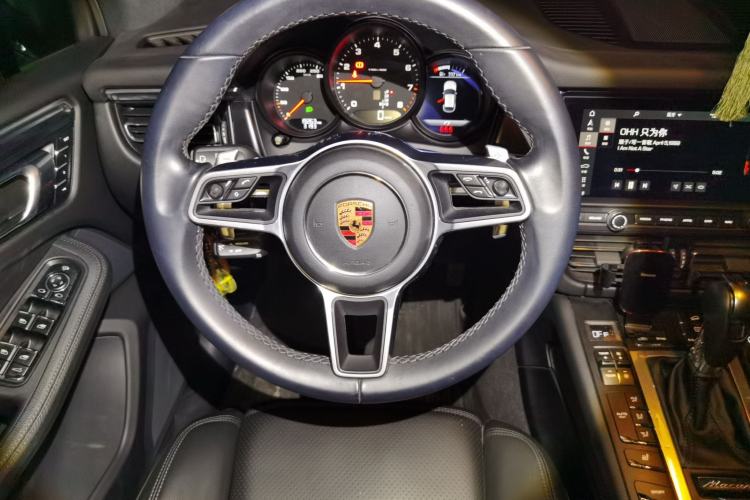 Used Porsche Macan 2018 Macan 2.0T Steering Wheel