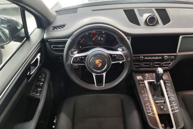 Used Porsche Macan 2018 Macan 2.0T Steering Wheel