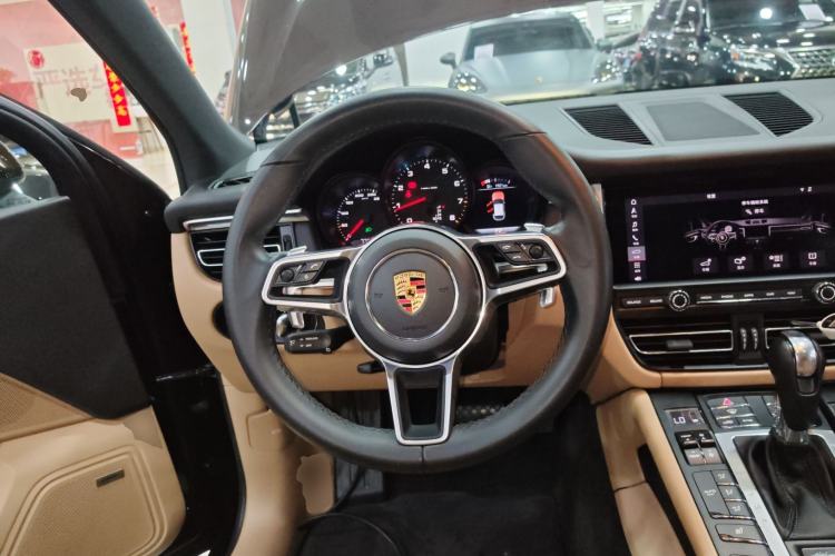 Used Porsche Macan 2018 Macan 2.0T Steering Wheel