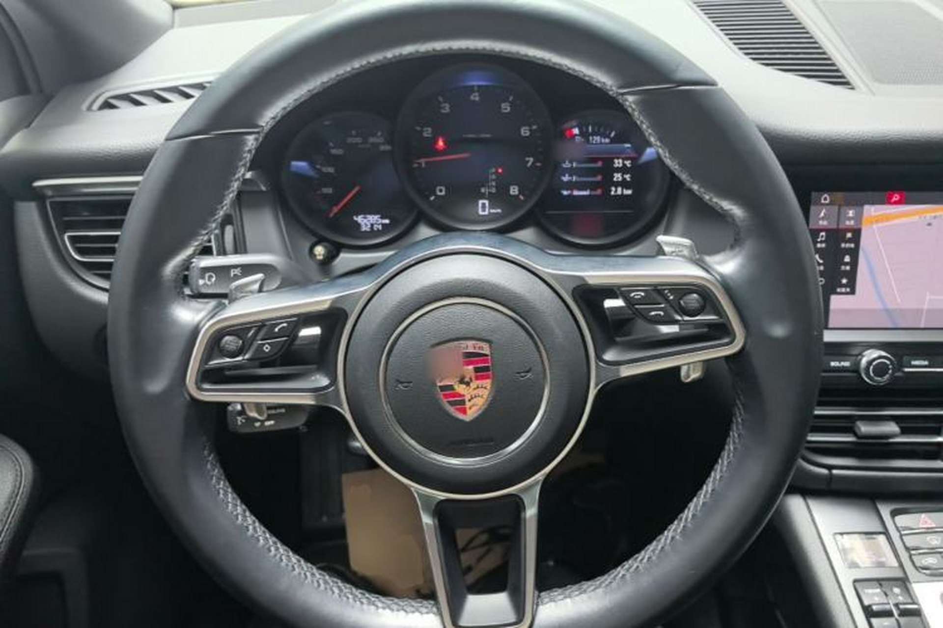 Used Porsche Macan 2018 Macan 2.0T Steering Wheel
