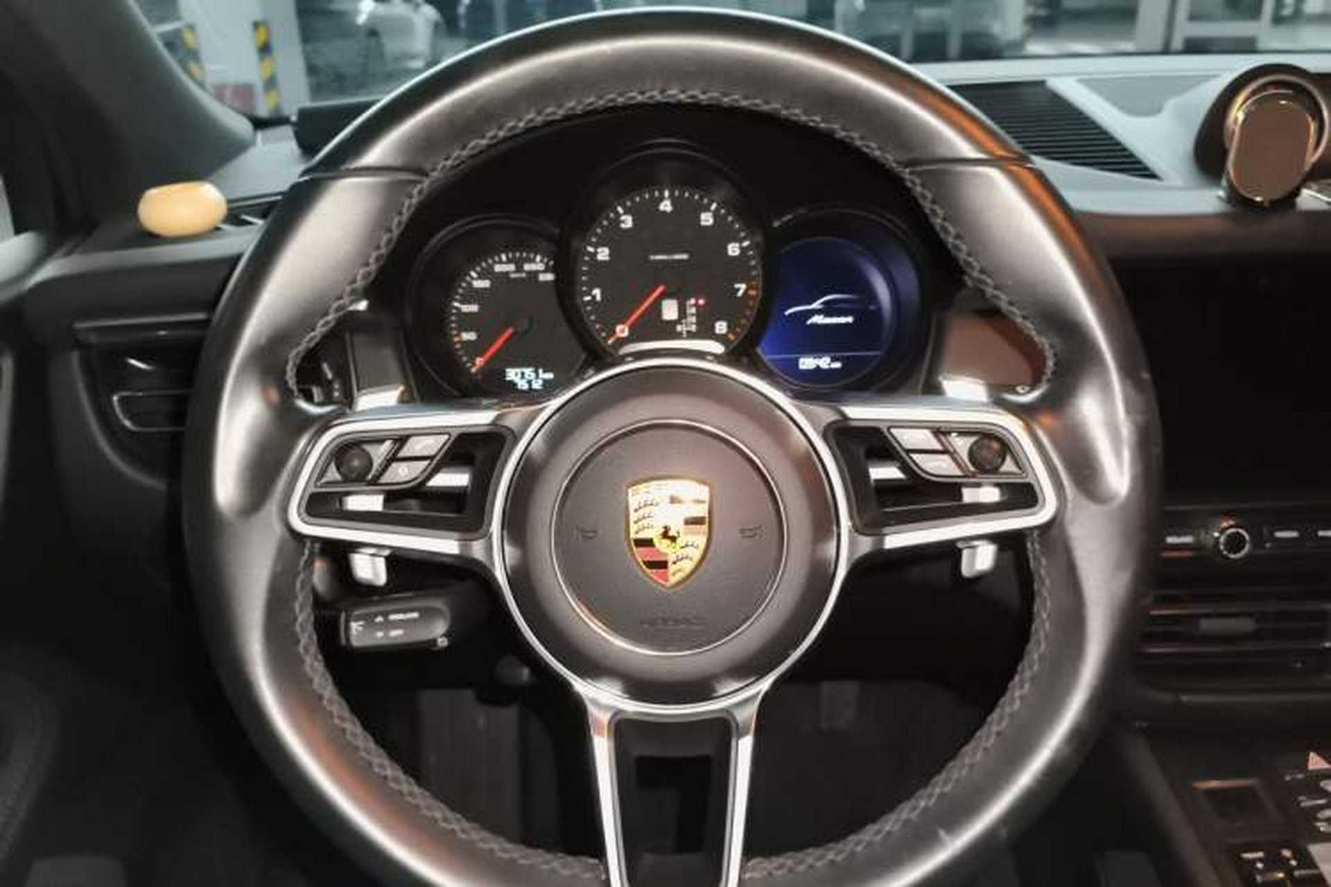 Used Porsche Macan 2018 Macan 2.0T Steering Wheel