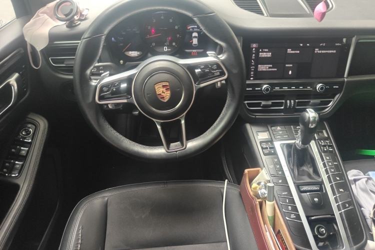 Used Porsche Macan 2018 Macan 2.0T Steering Wheel