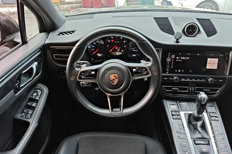 Used Porsche Macan 2018 Macan 2.0T Steering Wheel