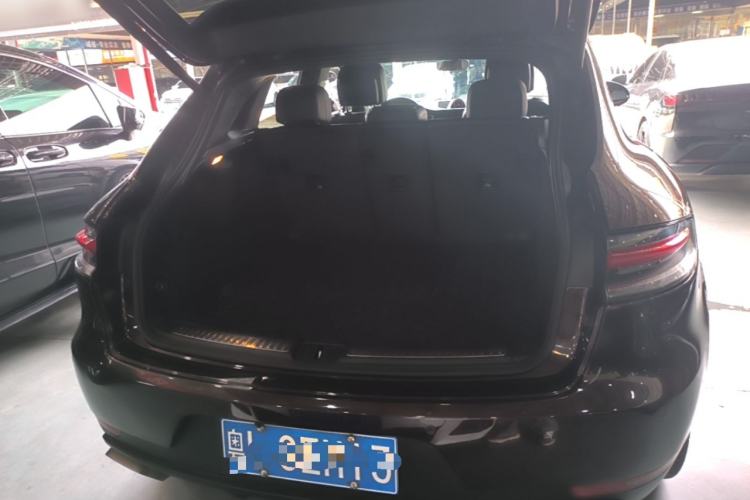 Used Porsche Macan 2018 Macan 2.0T Trunk