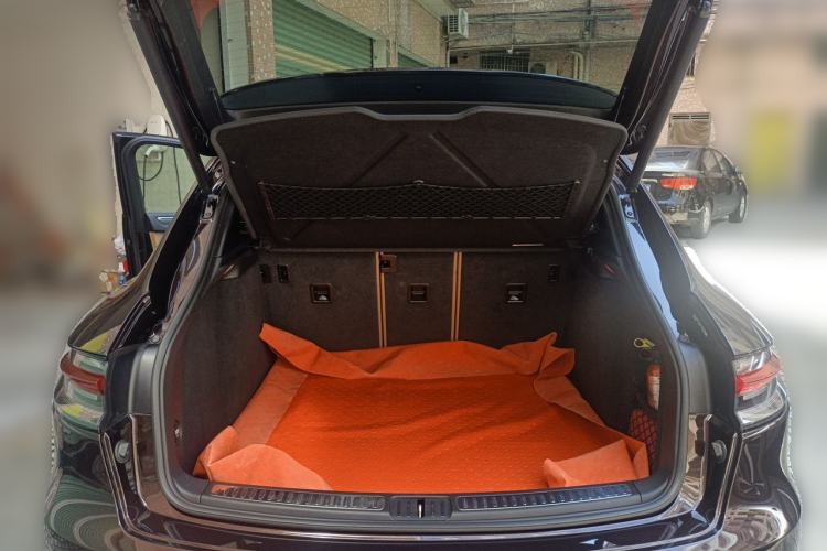 Used Porsche Macan 2018 Macan 2.0T Trunk