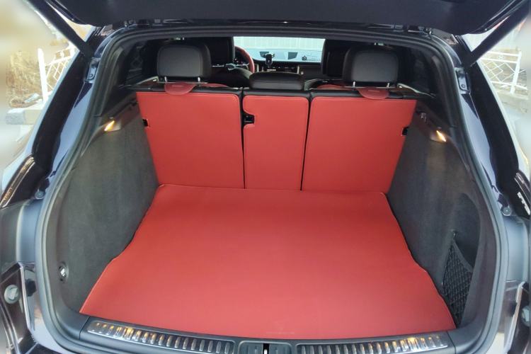 Used Porsche Macan 2018 Macan 2.0T Trunk