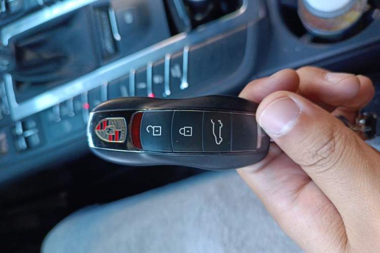 Used Porsche Macan 2018 Macan 2.0T Vehicle Key