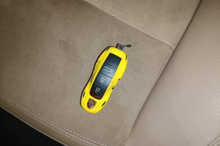Used Porsche Macan 2018 Macan 2.0T Vehicle Key