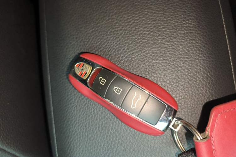 Used Porsche Macan 2018 Macan 2.0T Vehicle Key