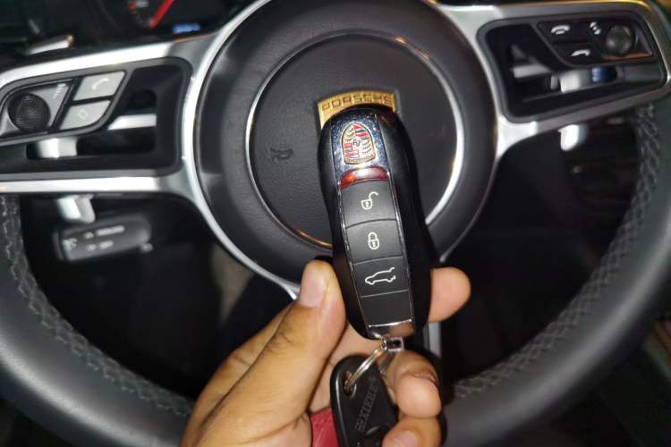Used Porsche Macan 2018 Macan 2.0T Vehicle Key